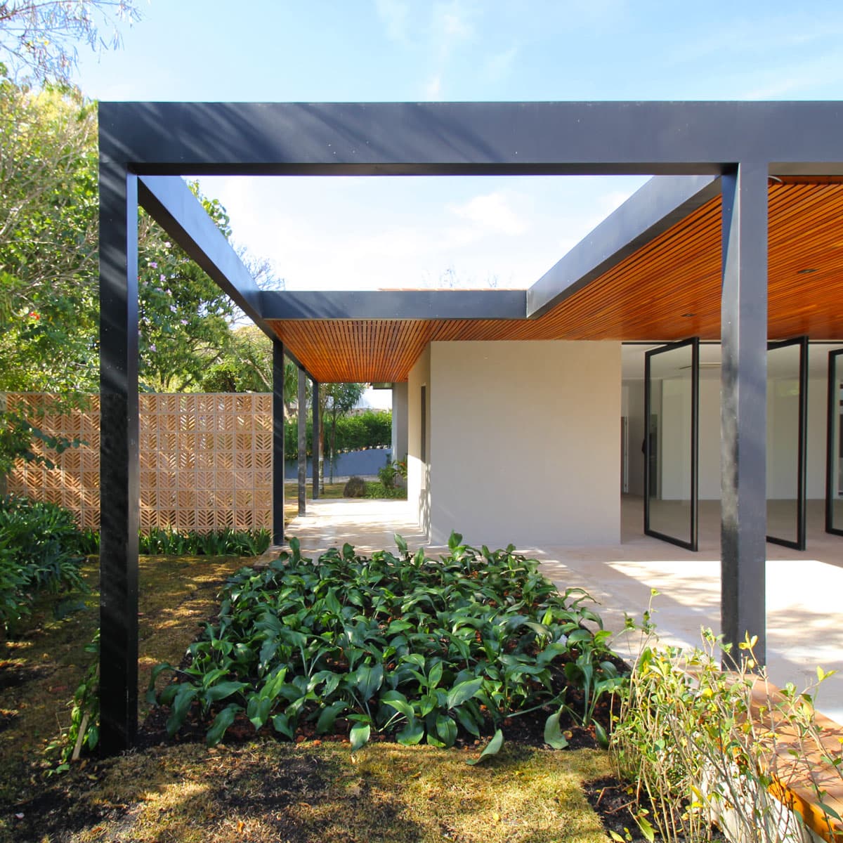 STUDIO A + L