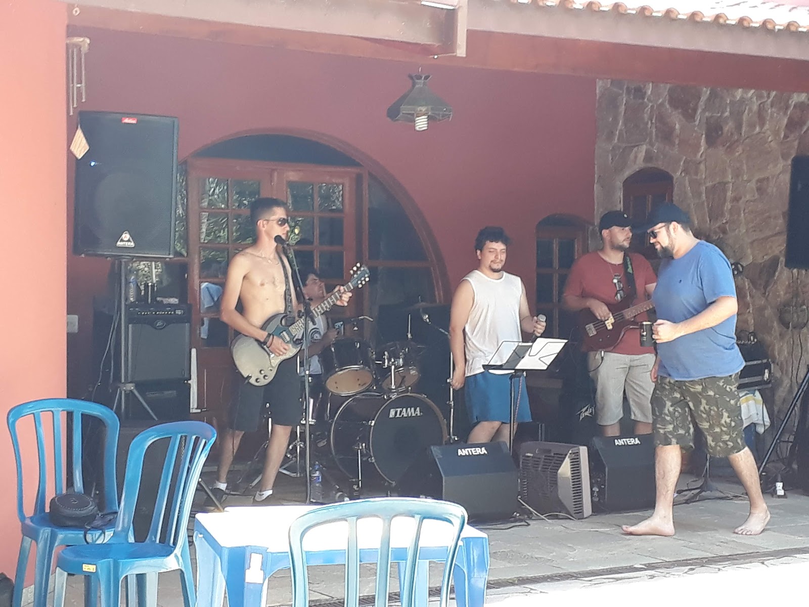 Alumi Esquadrias de Aluminio